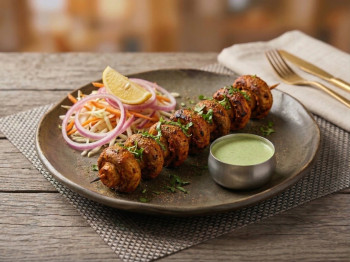 Tandoori mushroom tikka